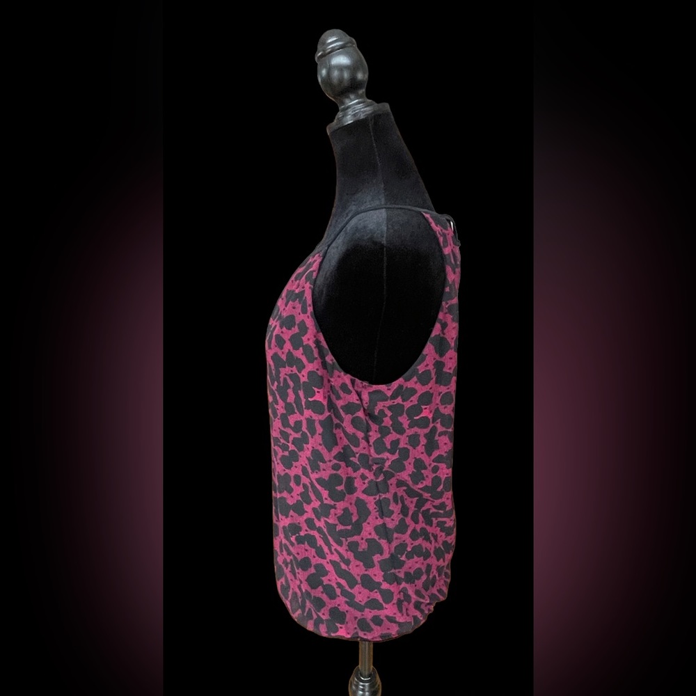 Express: Halter Top - Picture 4 of 16